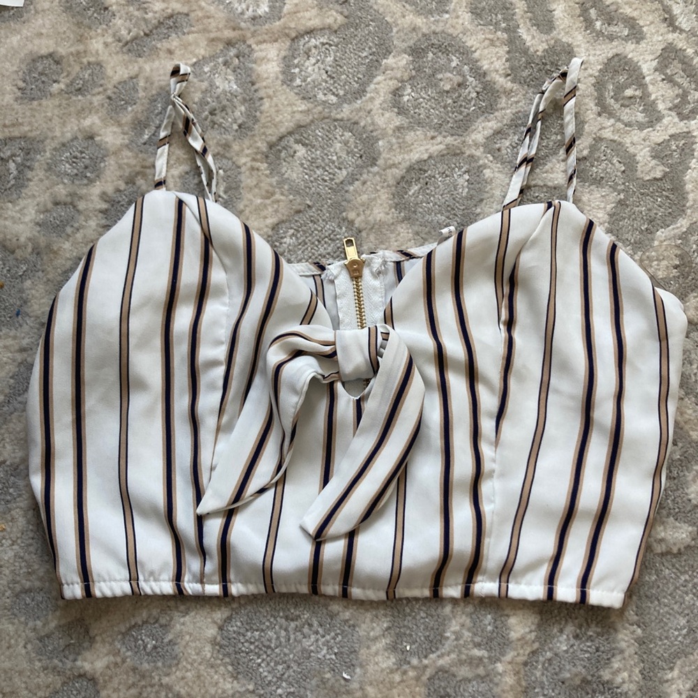 zip up top